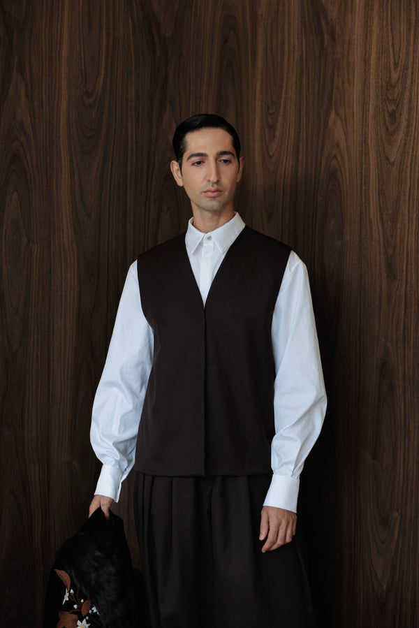Roots vest