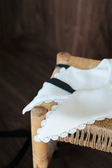 Vine blossom collar