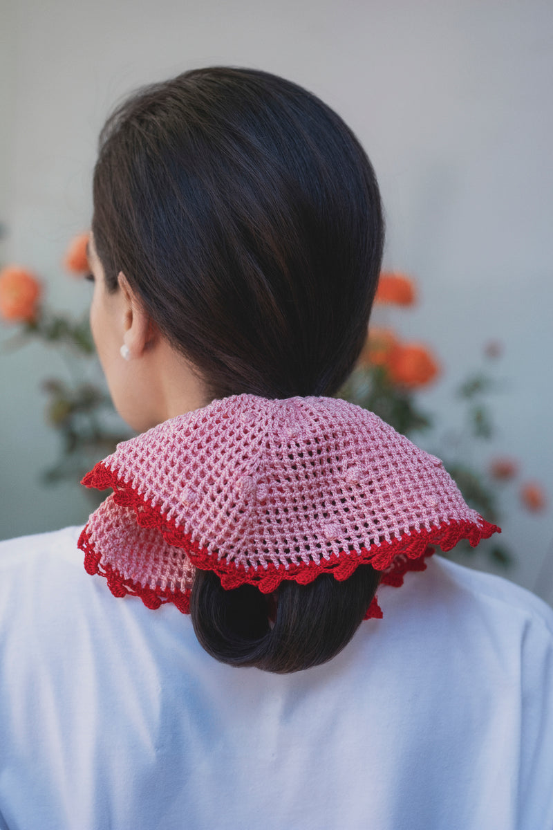 A rose crochet band