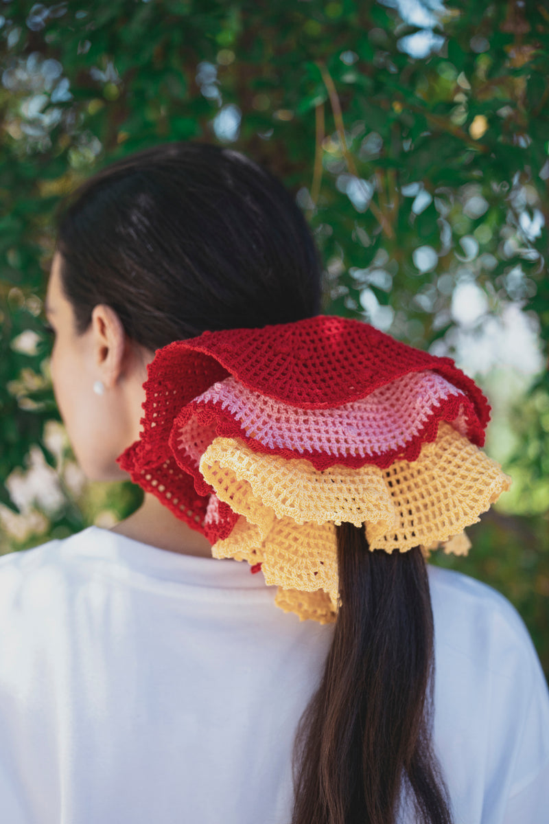 A rose crochet band