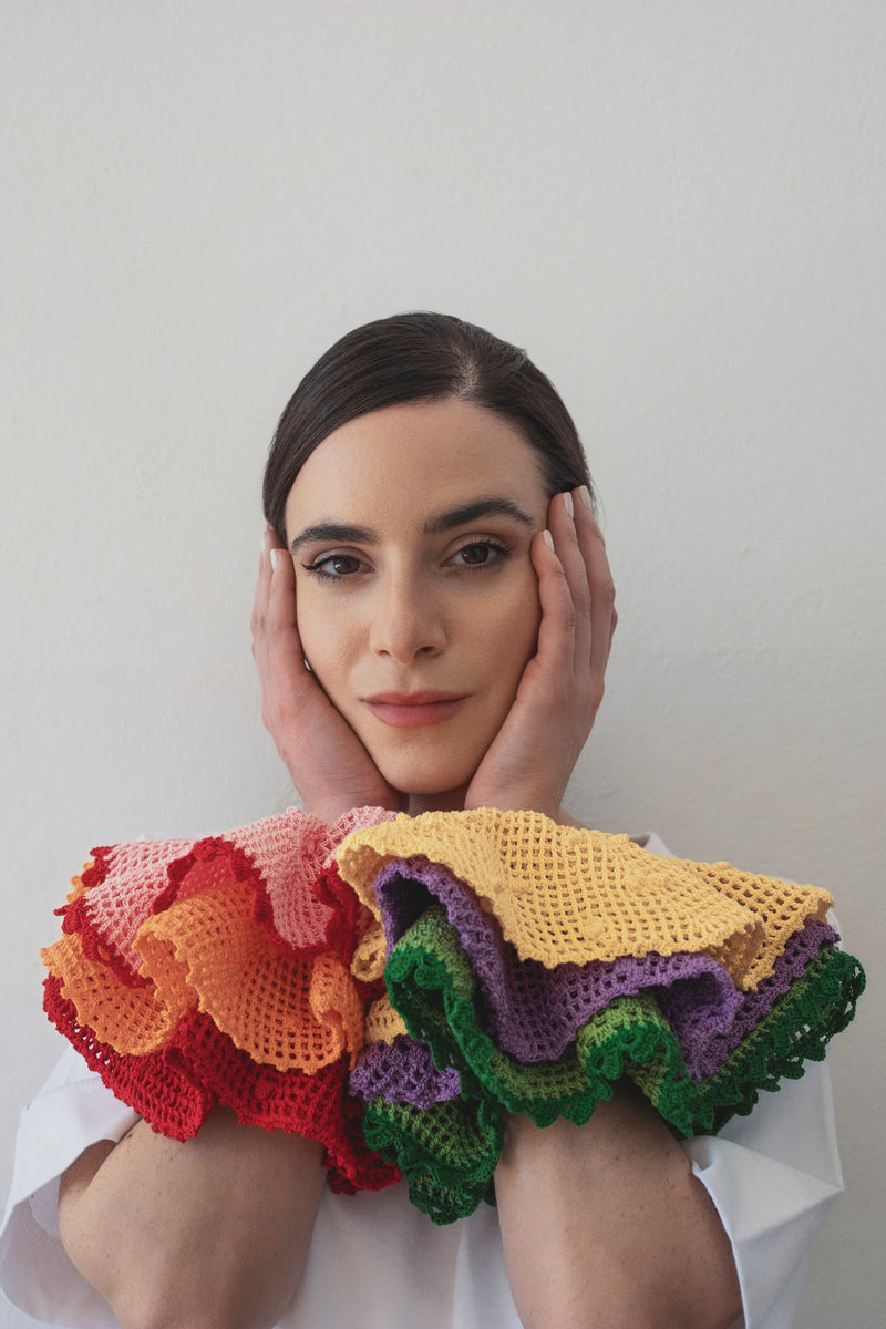 A rose crochet band